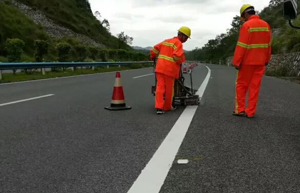 蘇州道路劃線公司施工水平要達到哪種標(biāo)準？