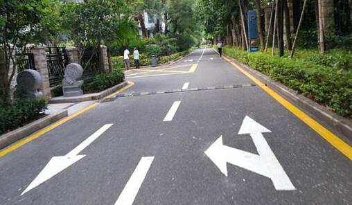 南京熱熔道路劃線施工時需要自己注意什么?